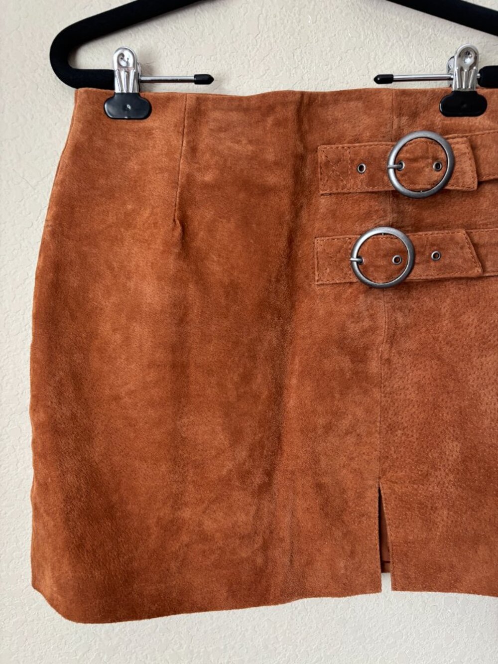 Blank NYC Leather Boho Buckle El Dorado Mini Skirt - Picture 4 of 8